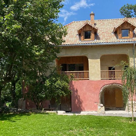 Les Cabanes Du Dauphine Et Logis A La Ferme Gap Exterior photo